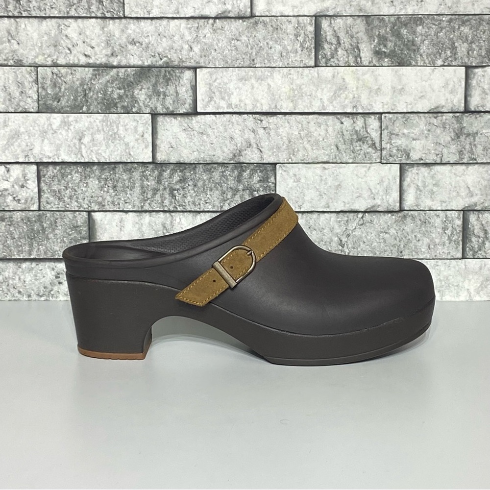 Crocs Womens 9 Brown Heeled Clogs